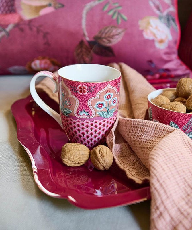 Pip Studio Flower Festival hrnek 350ml, tmavě růžový