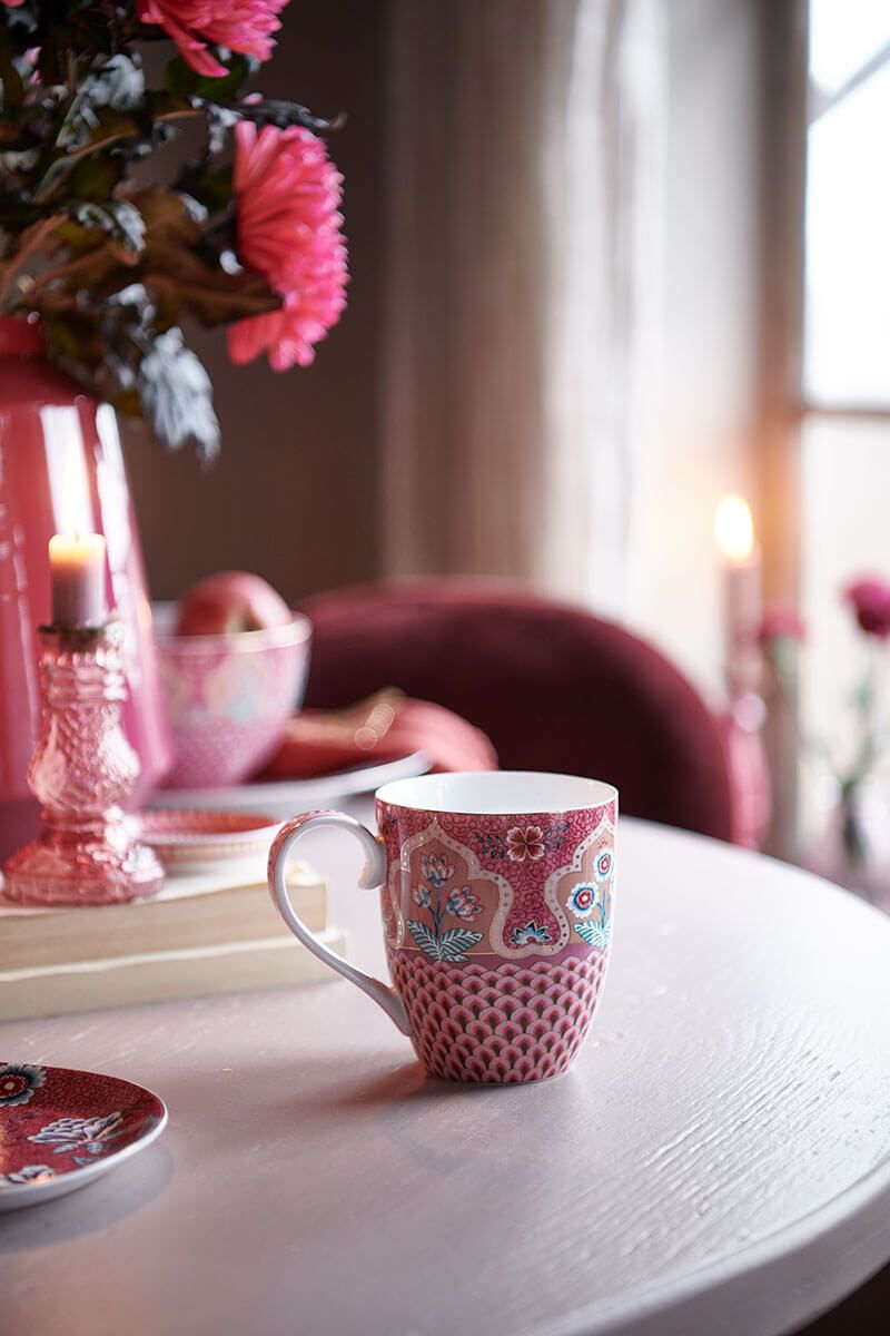 Pip Studio Flower Festival hrnek XL 440ml, tmavě růžový