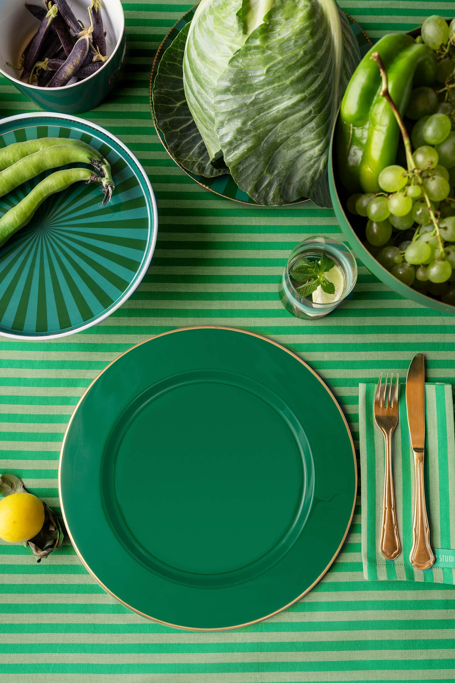 Pip Studio Love Birds kovový talíř Ø32cm, zelený