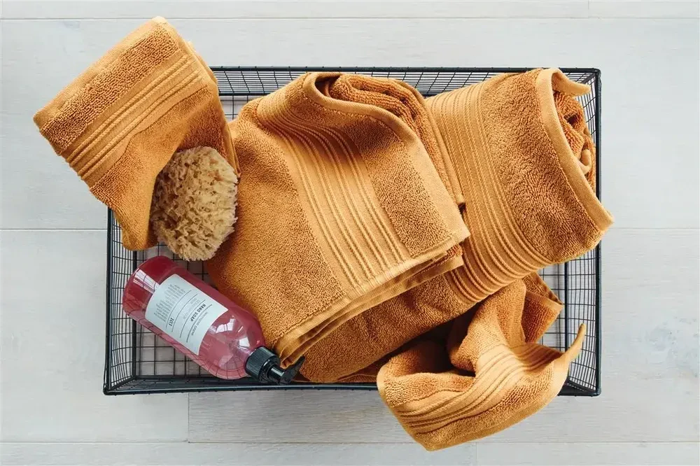 Bavlněný froté ručník na ruce BH Sheer 30x50 okrový