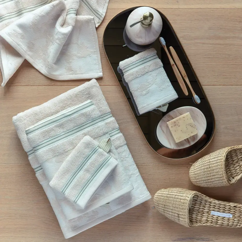 Bavlněný froté ručník na ruce Fleurir 50x50, krémově bílá