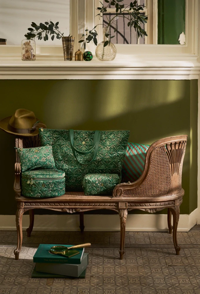 Pip Studio sametové ploché pouzdro Charly Quilted Daisy Dream, zelený