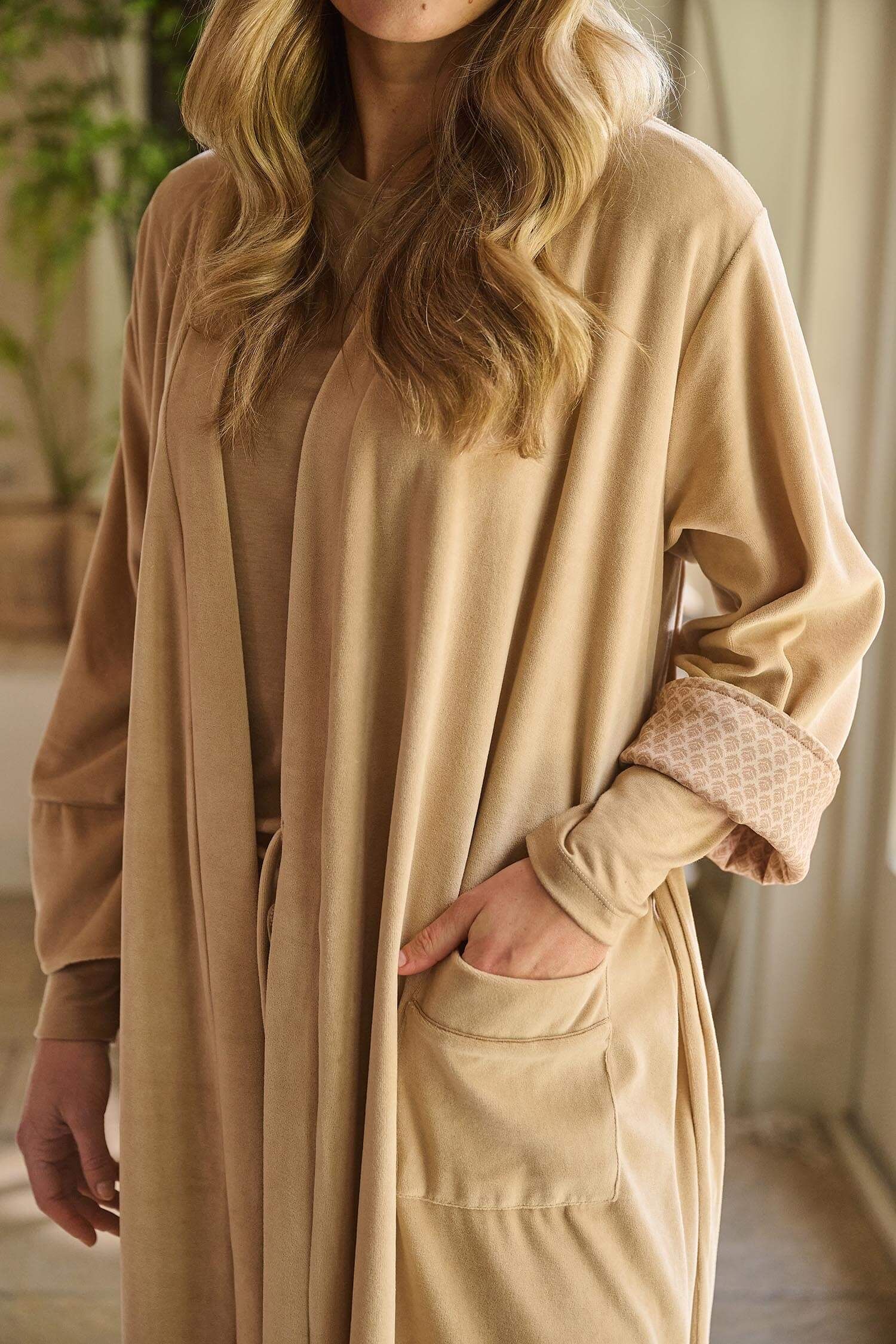 Pip Studio Naomi Kimono Velvet, béžové