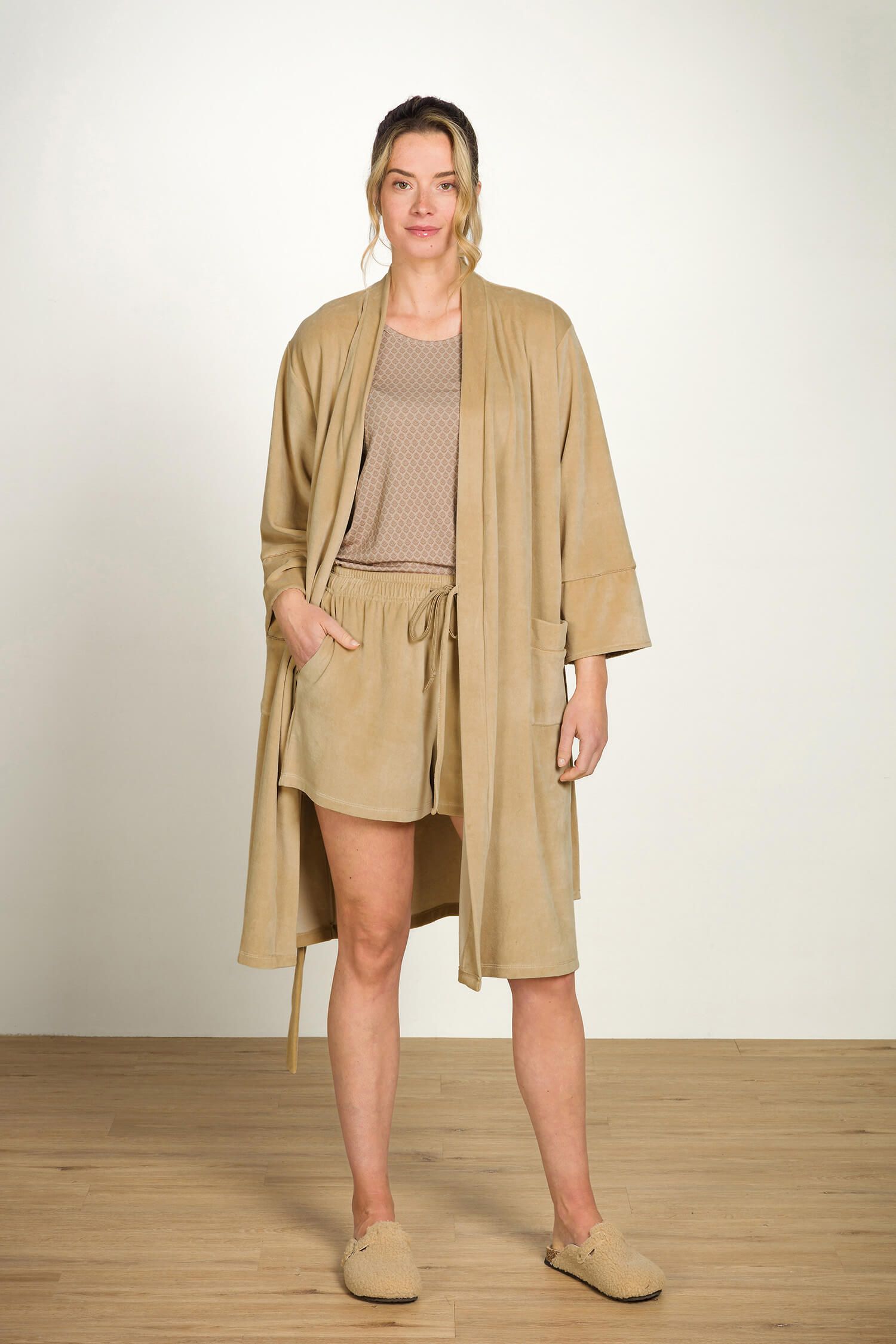 Pip Studio Naomi Kimono Velvet, béžové