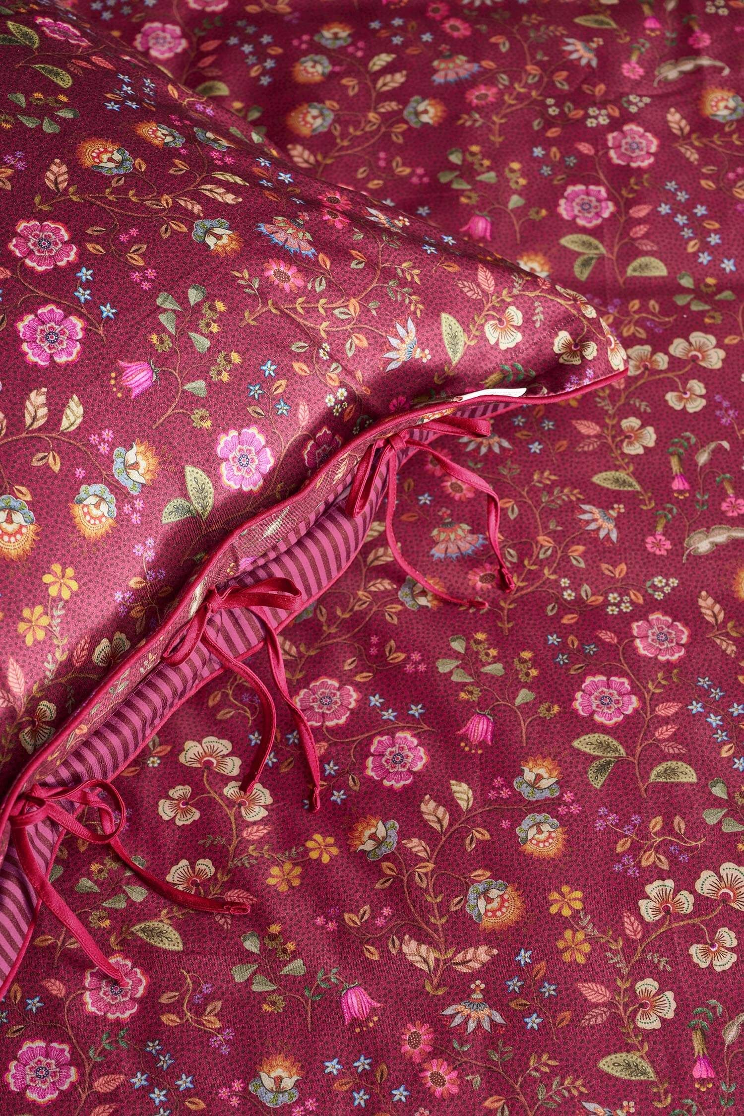 Pip Studio povlečení z broušeného kepru Flora Bangalore 200 x 200 cm - tmavě růžové