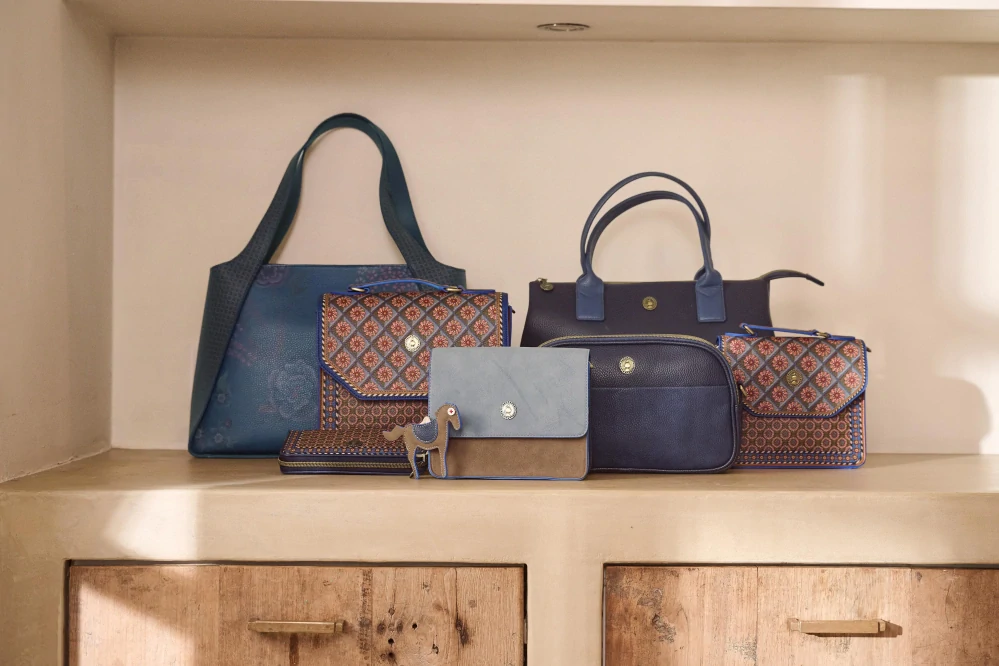 Pip Studio Filou Bodhi Flower velká kabelka přes rameno, modrá