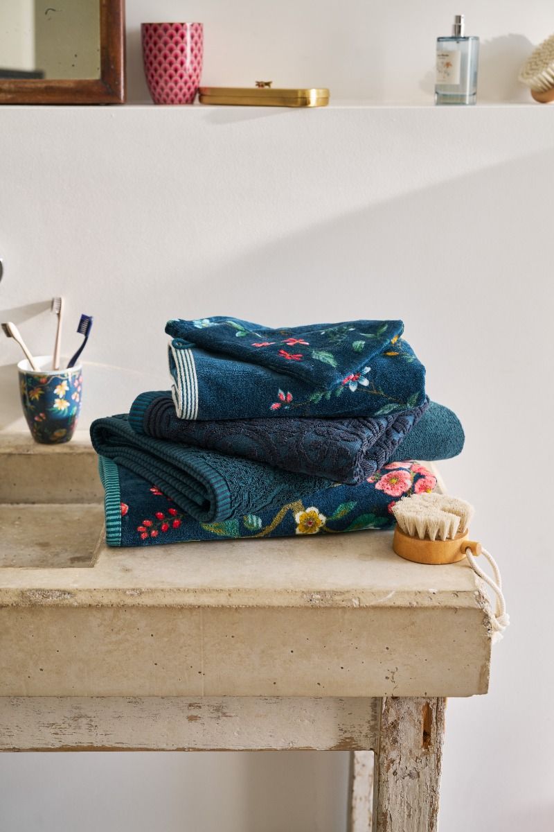 Pip Studio Les Fleurs bavlněný froté ručník tmavě modrý 55x100 cm